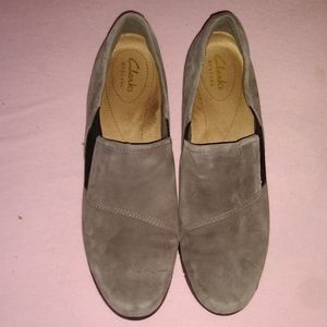 Plush grey Clarks 9.5